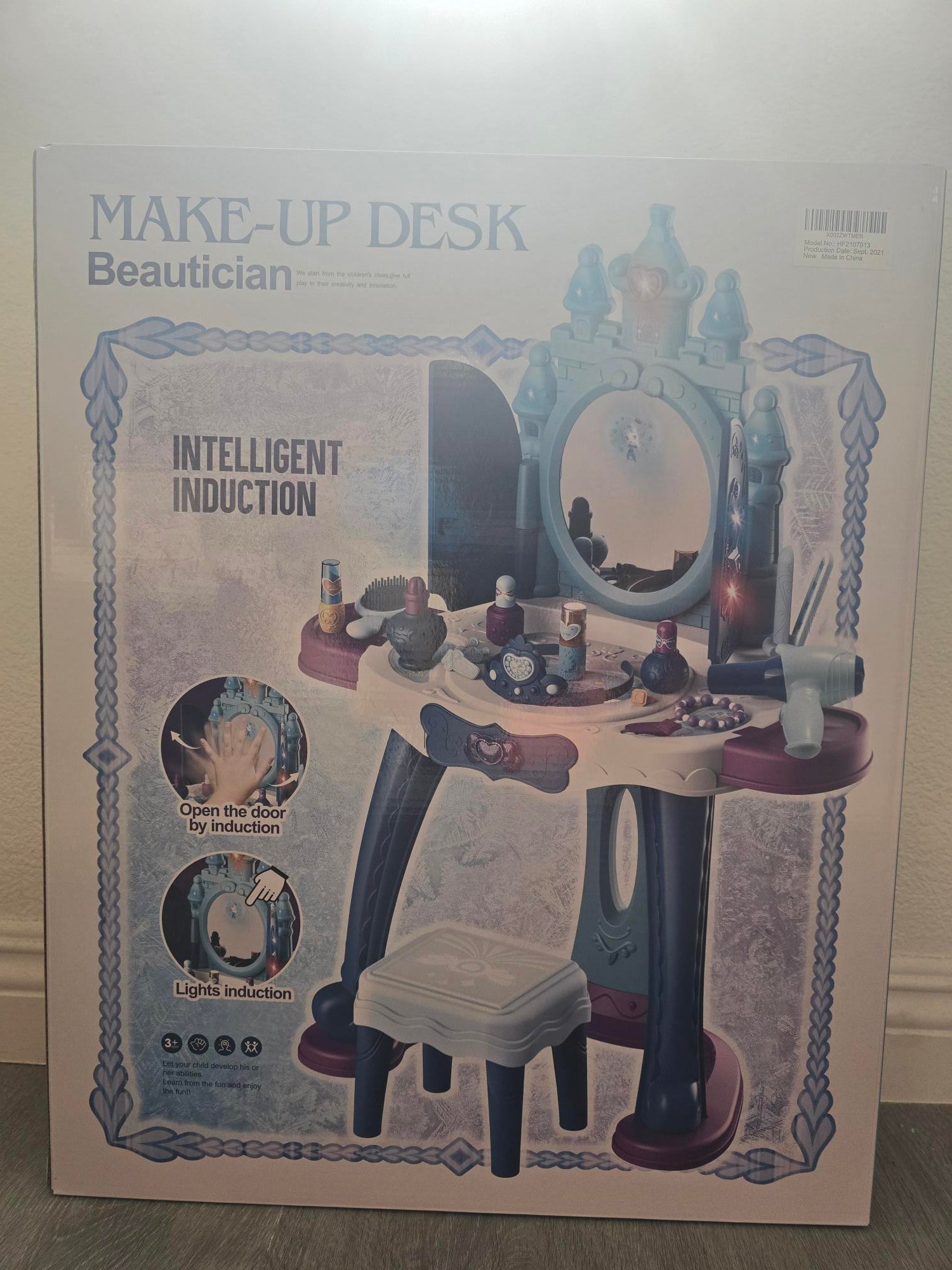 Kids Intelligent Induction Make-Up Desk